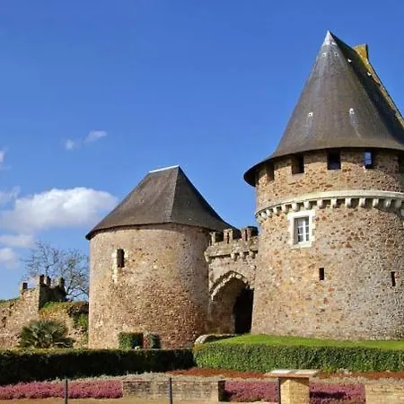 Chateau De La Coliniere - Vue Sur Parc Frühstückspension Oree-d'Anjou