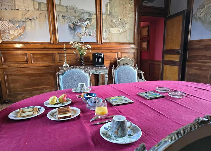 Chateau De La Coliniere B&B